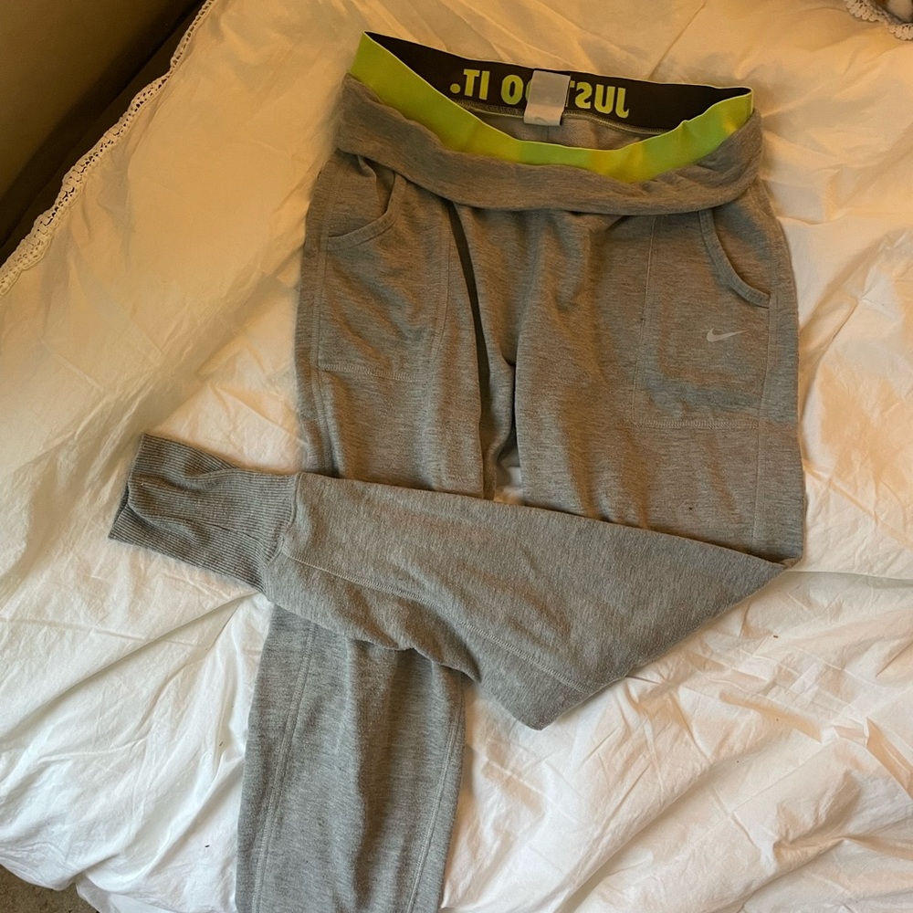 Nike jogger sweatpants